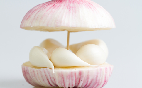 大蒜煮水的4大神奇功效与做法