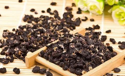 黑枸杞價格翻倍為何受歡迎？解析其主要功效與正確食用方法