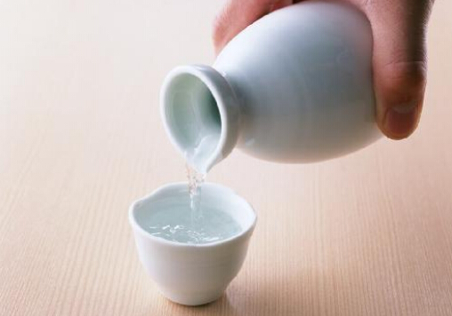 燒酒的功效與作用-燒酒的釀造技術 燒酒的功效與作用 兼介紹燒酒釀造技術