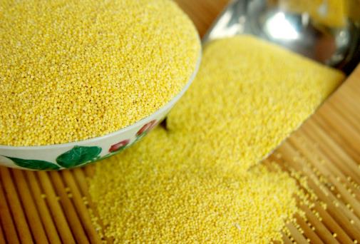 吃小米有什麼好處?小米的營養價值、功效與作用