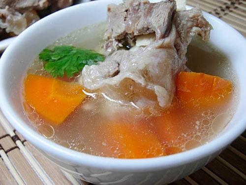 骨頭湯的營養價值與正確食用方法