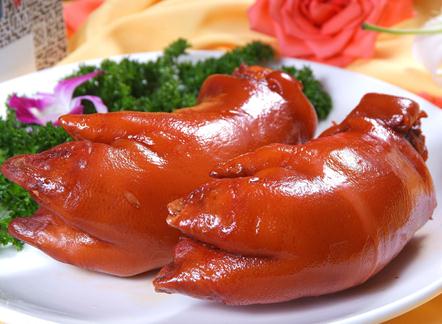 吃豬蹄有什麼好處？豬蹄營養價值、功效與作用解析