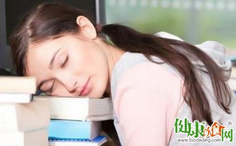 夏季提神解困：補充鐵、鉅食物的科學建議