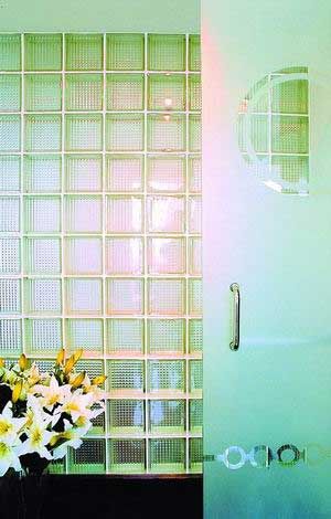 室內設計「玻」光「璃」影：增強空間透視感與通透性