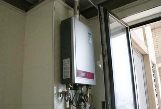 電熱水器和燃氣熱水器對比:哪個更適合您?