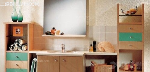 如何设计让浴室空间变大?实用布局与收纳技巧