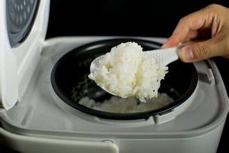 一招解决电饭锅粘锅问题