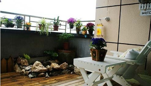 90㎡兩室兩廳小復式裝修樣板：實用格局與田園風格
