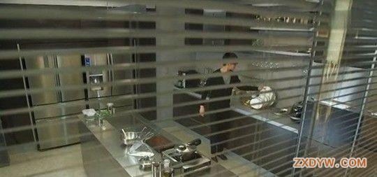 都敏俊豪宅平面圖手繪解析|進門客廳餐廳廚房完整格局揭露