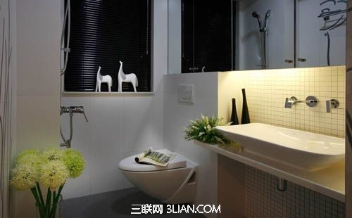 打造高效浴室:防水材料选购与空间布局指南