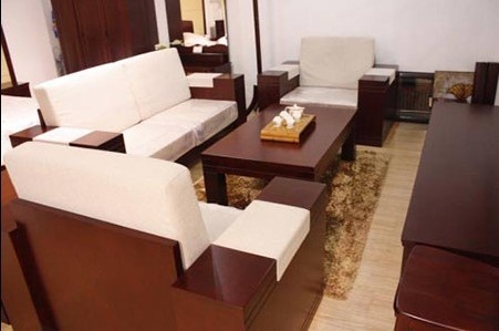 客廳家具擺設技巧：沙發、茶幾與組合櫇的風水與擺放