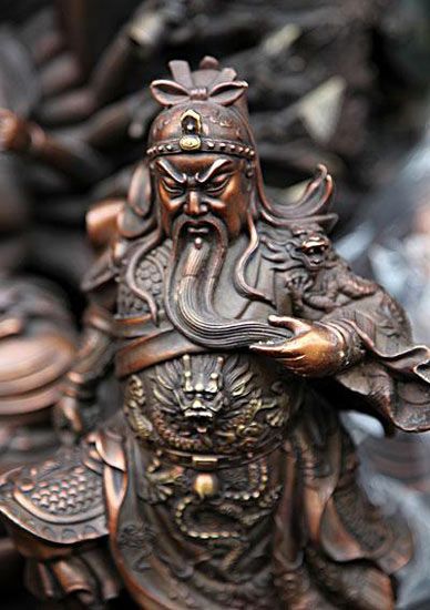 家居風水避邪指南：吉祥物用法與鬼門化解