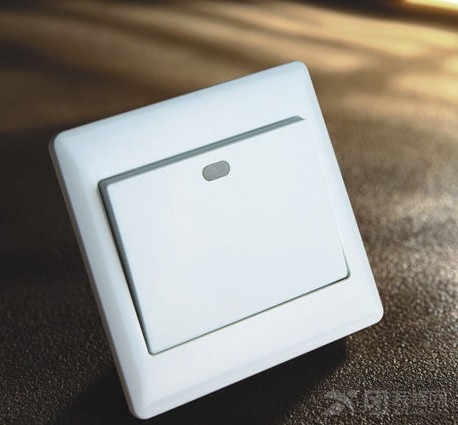 開關插座使用注意事項：安裝前準備與實用建議
