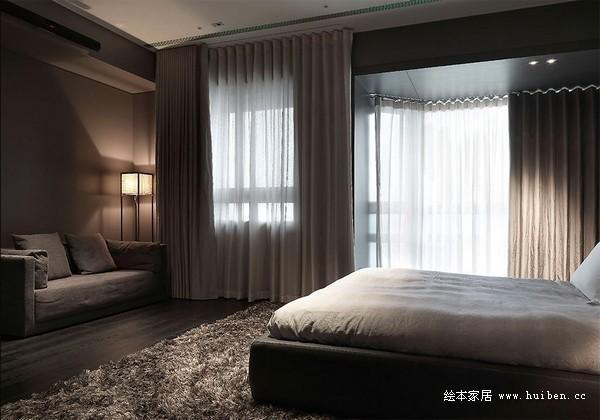台灣的優雅公寓設計：深棕色調的現代古典空間