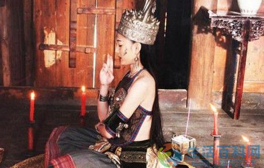 神秘的苗族蠱毒：草鬼婆與千年巫術傳說