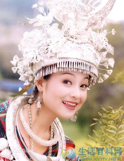 苗族风俗习惯与民族文化：起源、信仰、节日与美食全解析