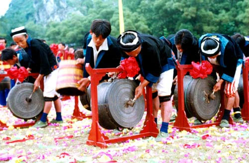 關於廣西壯族銅鼓舞:起源、特色與文化意義