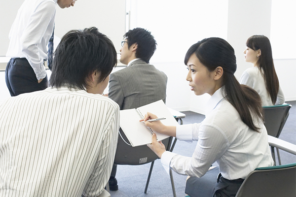 女性求职面试礼仪指南：细节决定成败