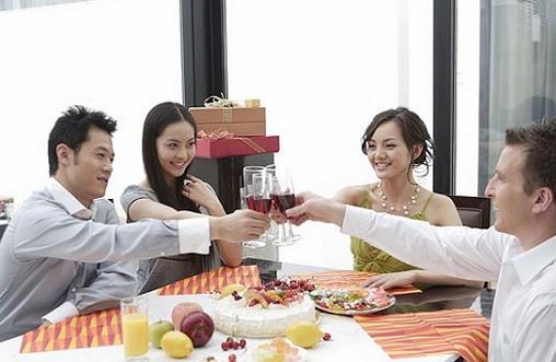 商務飯局禮儀精華：座次、點菜與用餐全指南