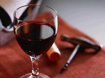 自带酒水礼仪：餐厅自带葡萄酒礼仪指南