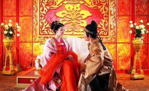 《美人天下》職場法則:團隊合作、領導力與職場生存智慧